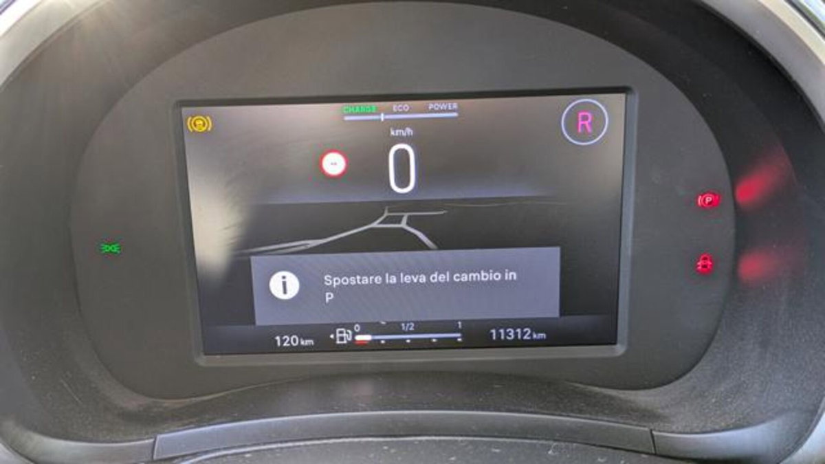 Fiat 600 1.2 hybrid 110cv auto (8)