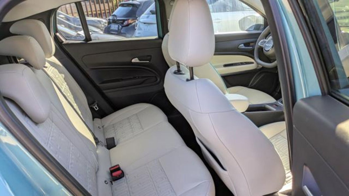 Fiat 600 1.2 hybrid 110cv auto (14)