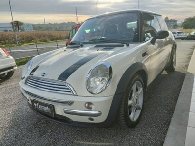 MINI Mini 1.6 16V Cooper (8)