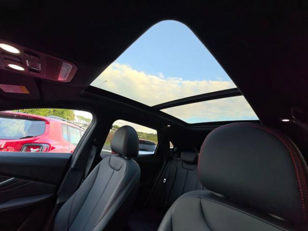 Forthing Friday Friday 1.5 dual fuel Gpl auto (10)