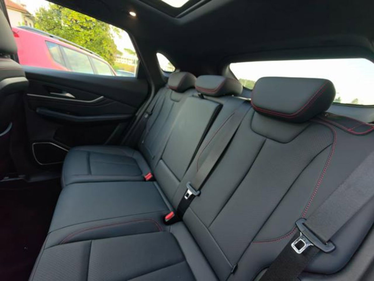 Forthing Friday Friday 1.5 dual fuel Gpl auto (15)