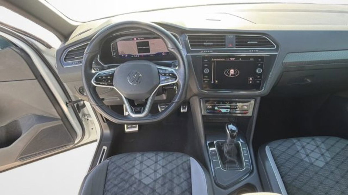 Volkswagen Tiguan 2.0 TDI 150 CV SCR DSG 4MOTION R-Line (16)
