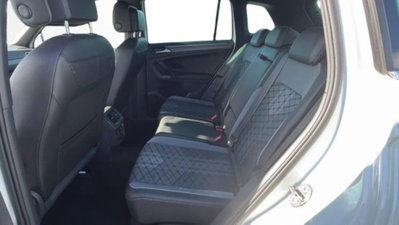 Volkswagen Tiguan 2.0 TDI 150 CV SCR DSG 4MOTION R-Line (9)