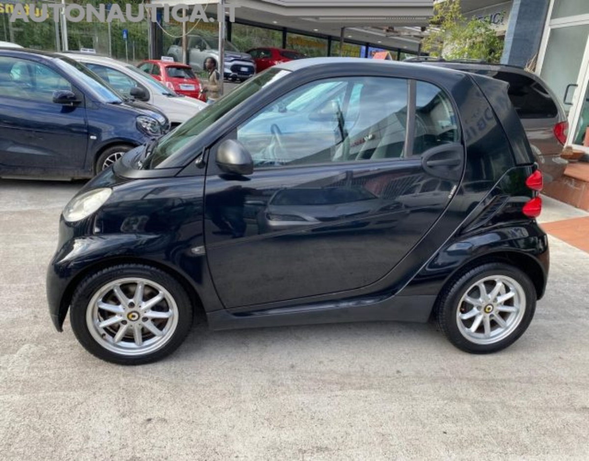 smart Fortwo 1000 52 kW MHD coupé pure (2)