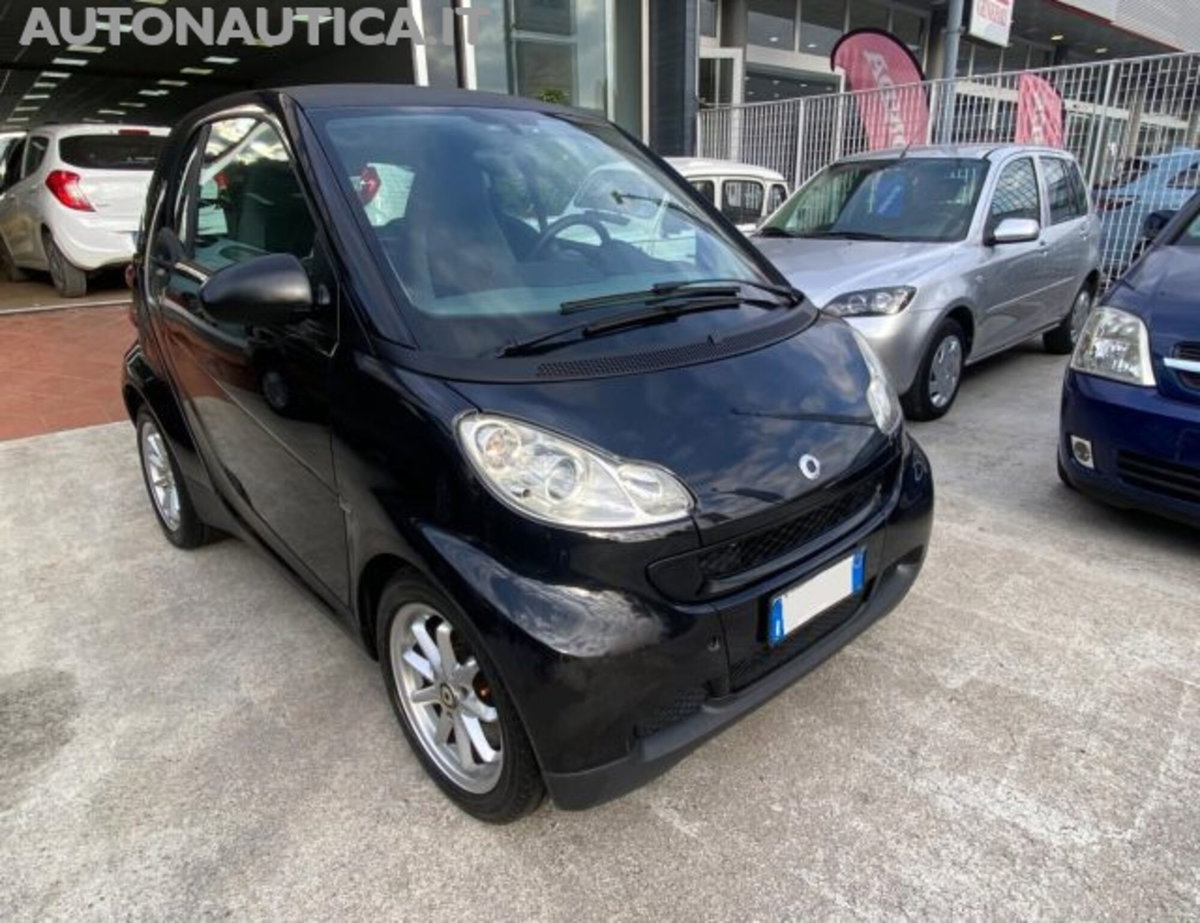 smart Fortwo 1000 52 kW MHD coupé pure (6)