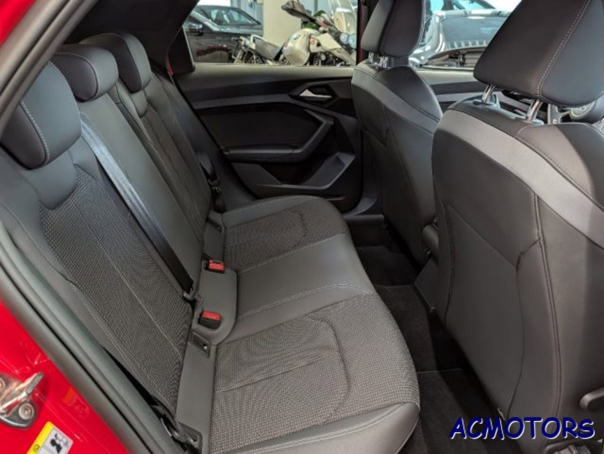 Audi A1 allstreet allstreet 30 TFSI S tronic Identity Contrast (11)