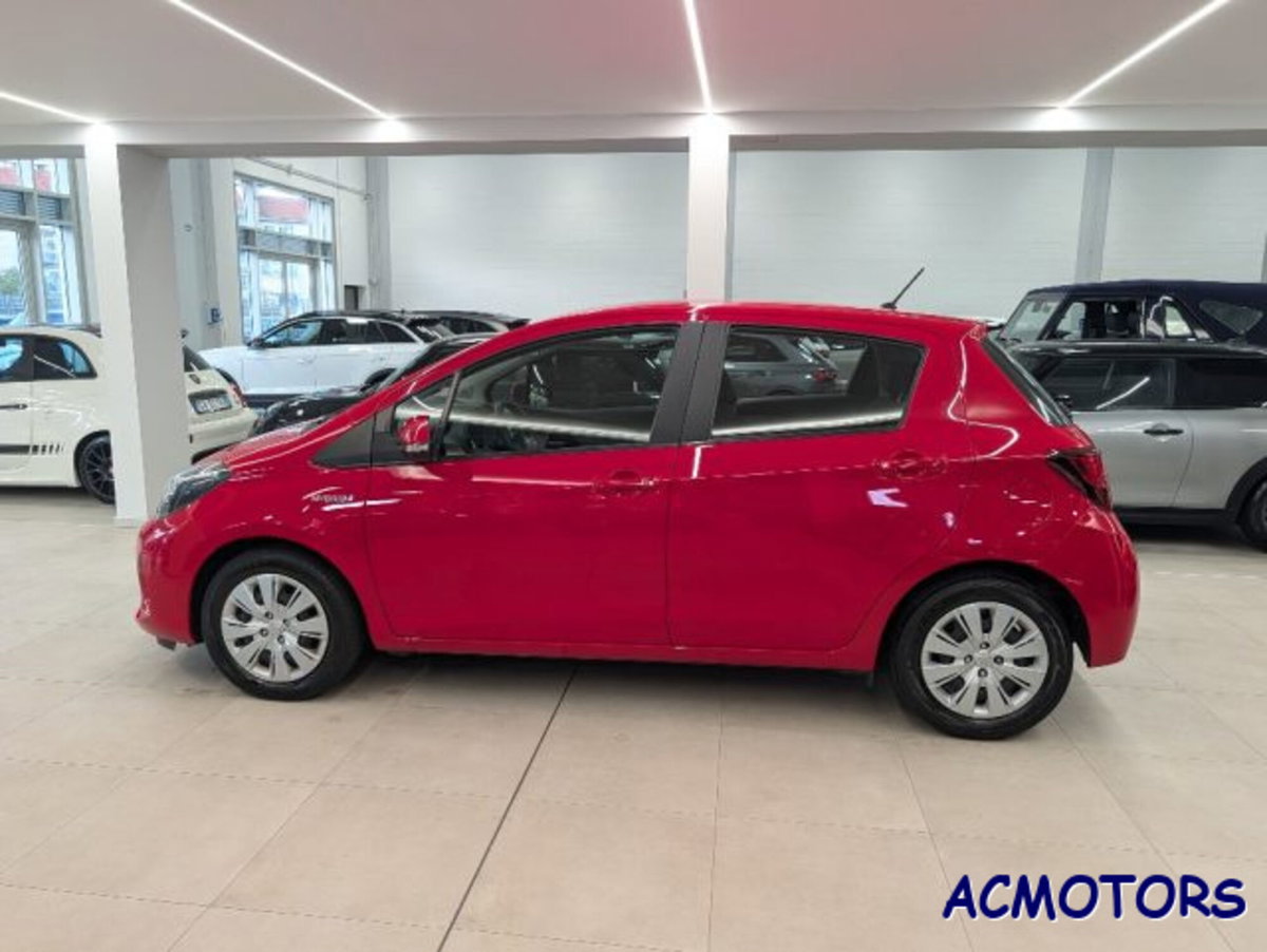 Toyota Yaris 1.5 Hybrid 5 porte Energy (2)