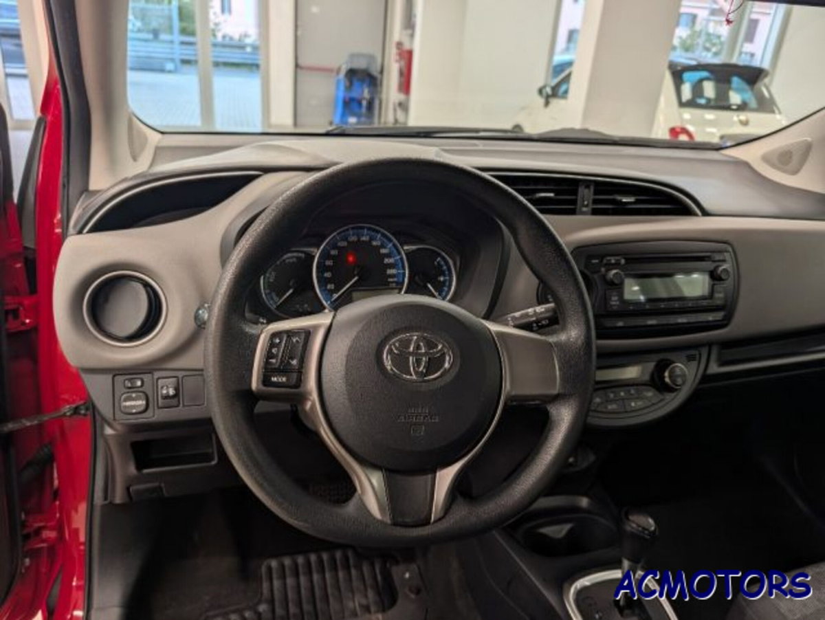 Toyota Yaris 1.5 Hybrid 5 porte Energy (9)