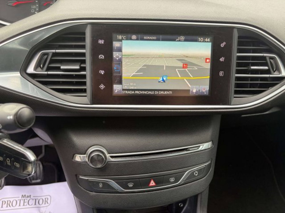 Peugeot 308 SW BlueHDi 120 S&S Business (10)
