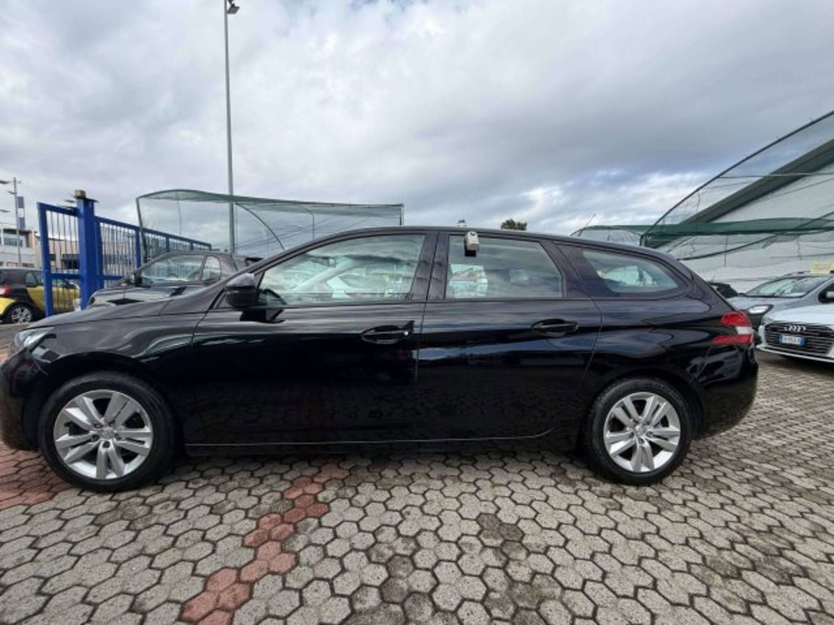 Peugeot 308 SW BlueHDi 120 S&S Business (2)