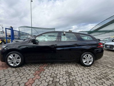 Peugeot 308 SW BlueHDi 120 S&S Business (2)