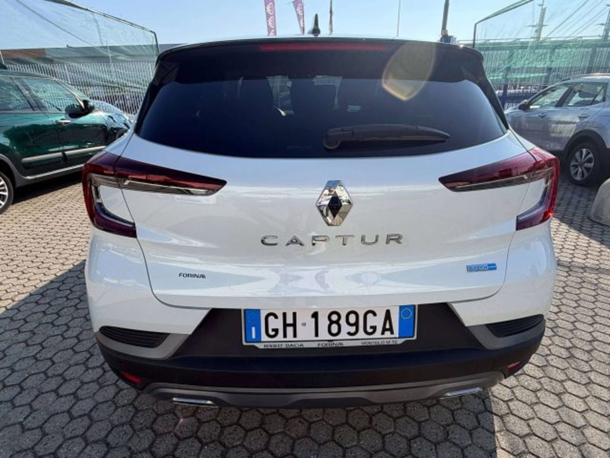 Renault Captur Full Hybrid E-Tech 145 CV RS Line (3)