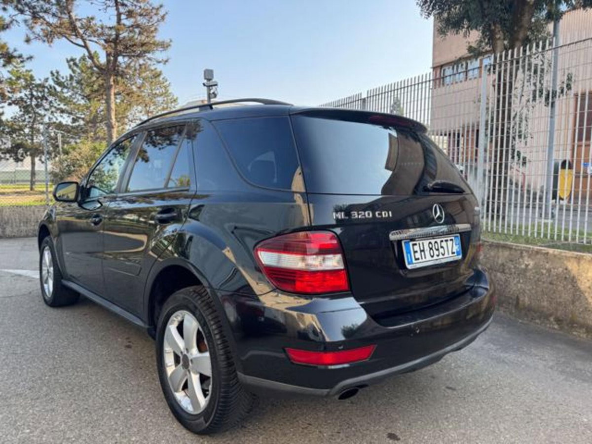 Mercedes-Benz Classe ML 320 CDI Chrome (4)