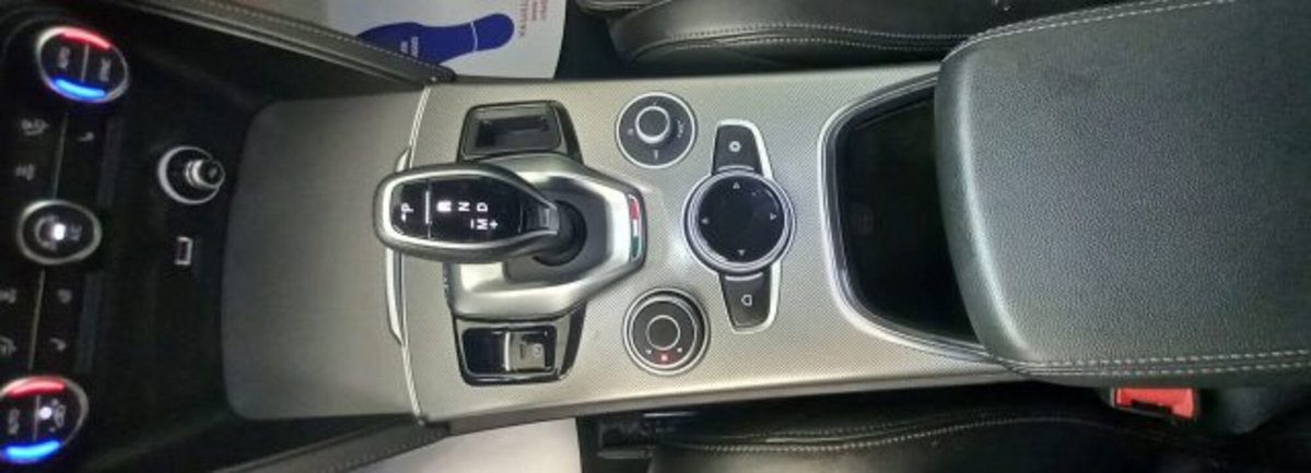 Alfa Romeo Stelvio Stelvio 2.2 Turbodiesel 210 CV AT8 Q4 Veloce (19)