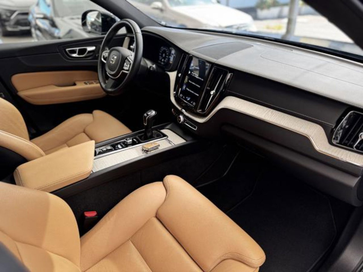 Volvo XC60 D4 Geartronic Inscription (18)