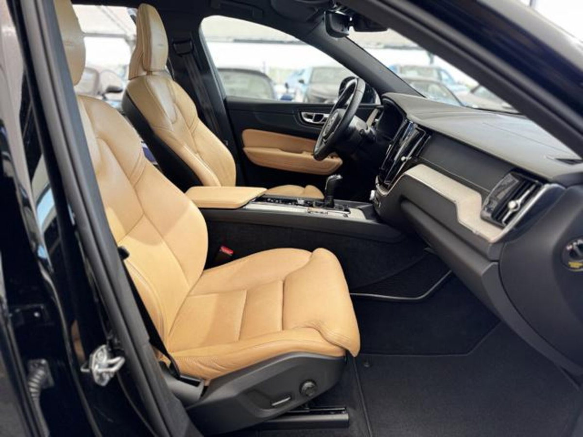 Volvo XC60 D4 Geartronic Inscription (19)