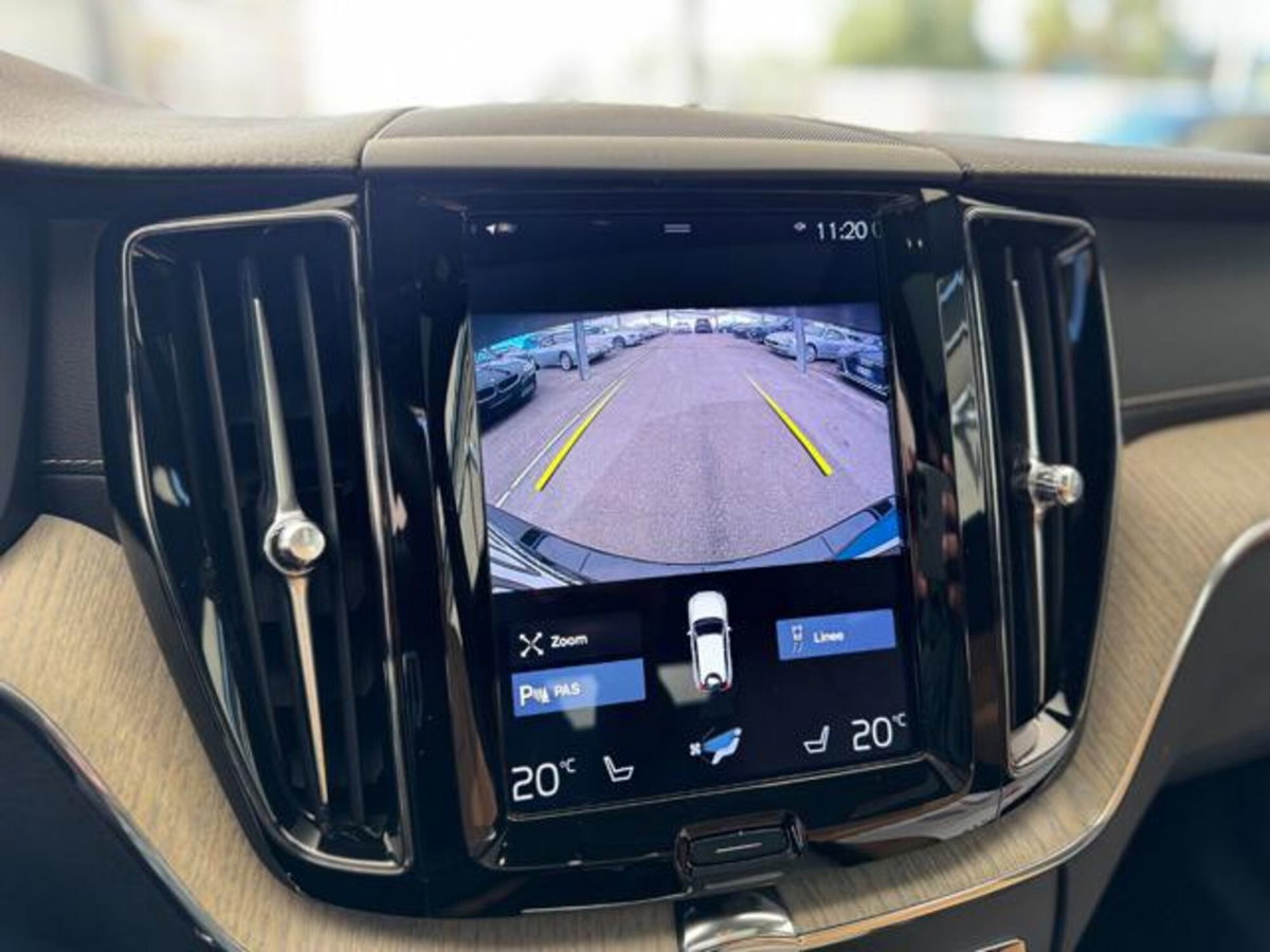 Volvo XC60 D4 Geartronic Inscription (8)