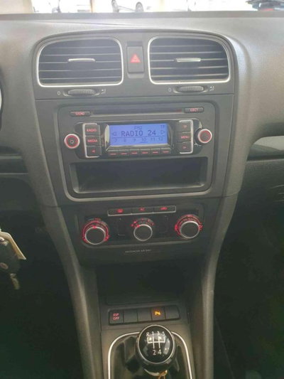 Volkswagen Golf 2.0 TDI 110CV DPF 3p. Highline (10)
