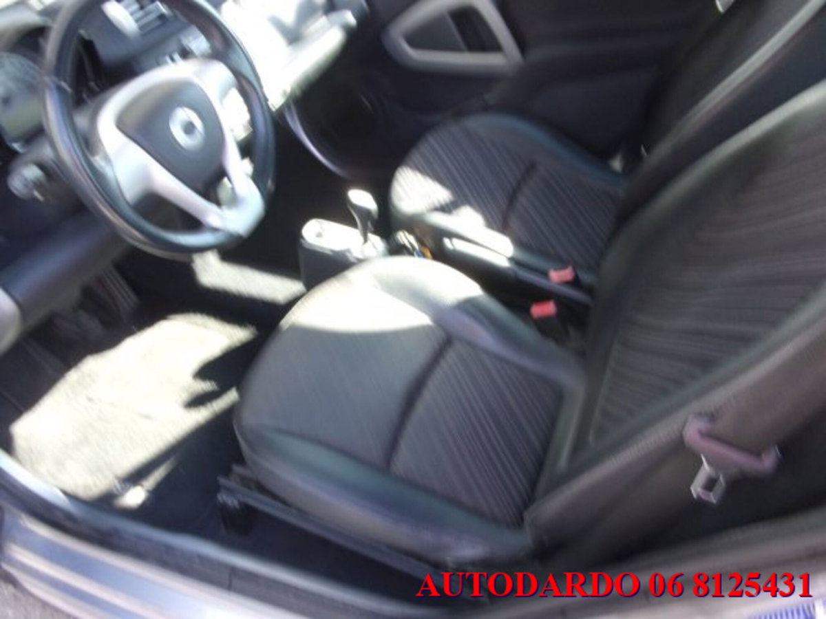 smart Fortwo 1000 52 kW MHD coupé passion (10)
