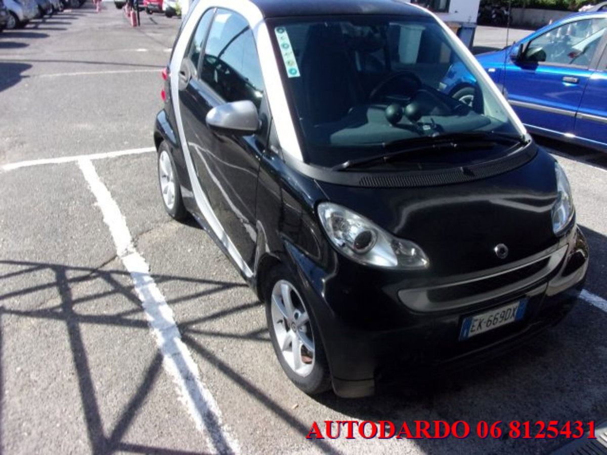smart Fortwo 1000 52 kW MHD coupé passion (5)
