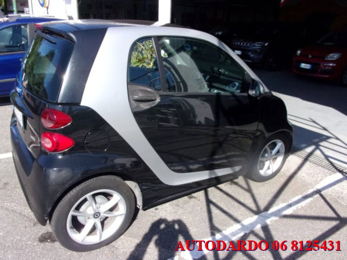 smart Fortwo 1000 52 kW MHD coupé passion (6)