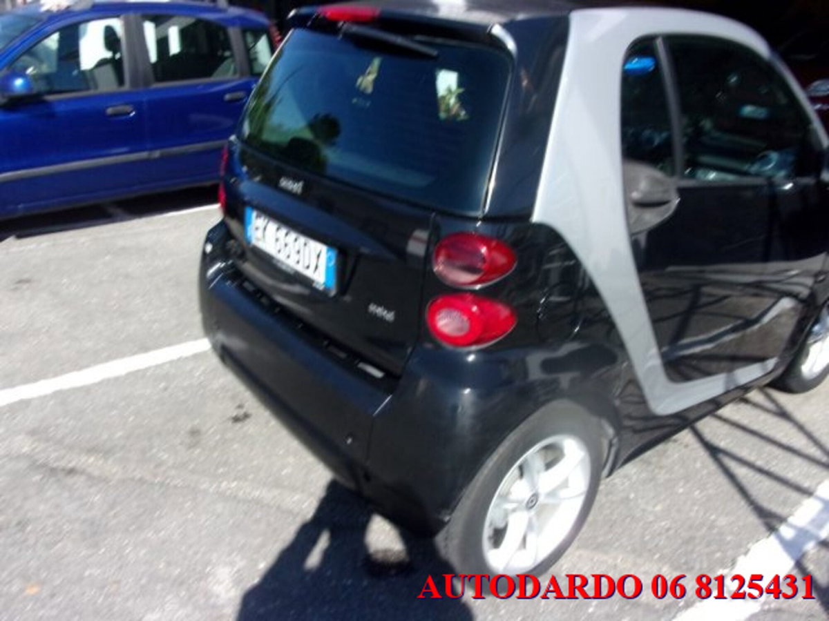 smart Fortwo 1000 52 kW MHD coupé passion (7)