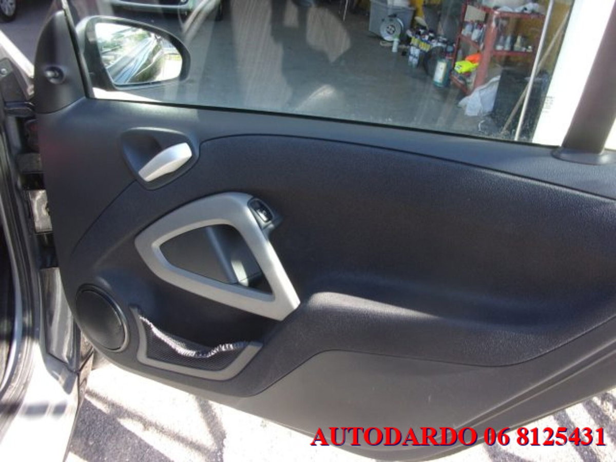 smart Fortwo 1000 52 kW MHD coupé passion (9)