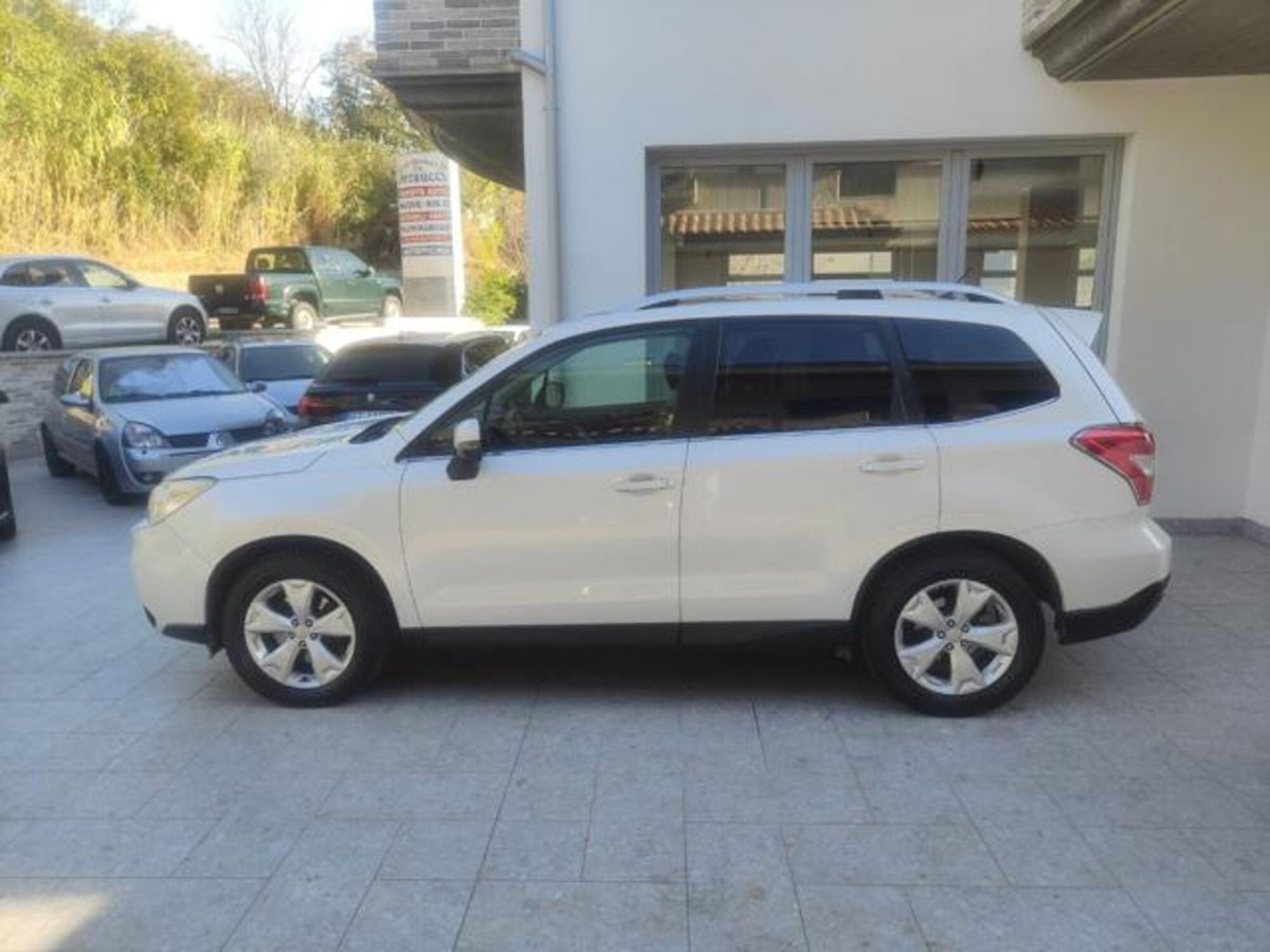 Subaru Forester 2.0D Exclusive (10)