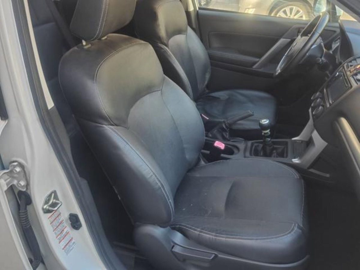 Subaru Forester 2.0D Exclusive (18)