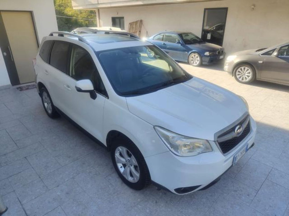 Subaru Forester 2.0D Exclusive (6)