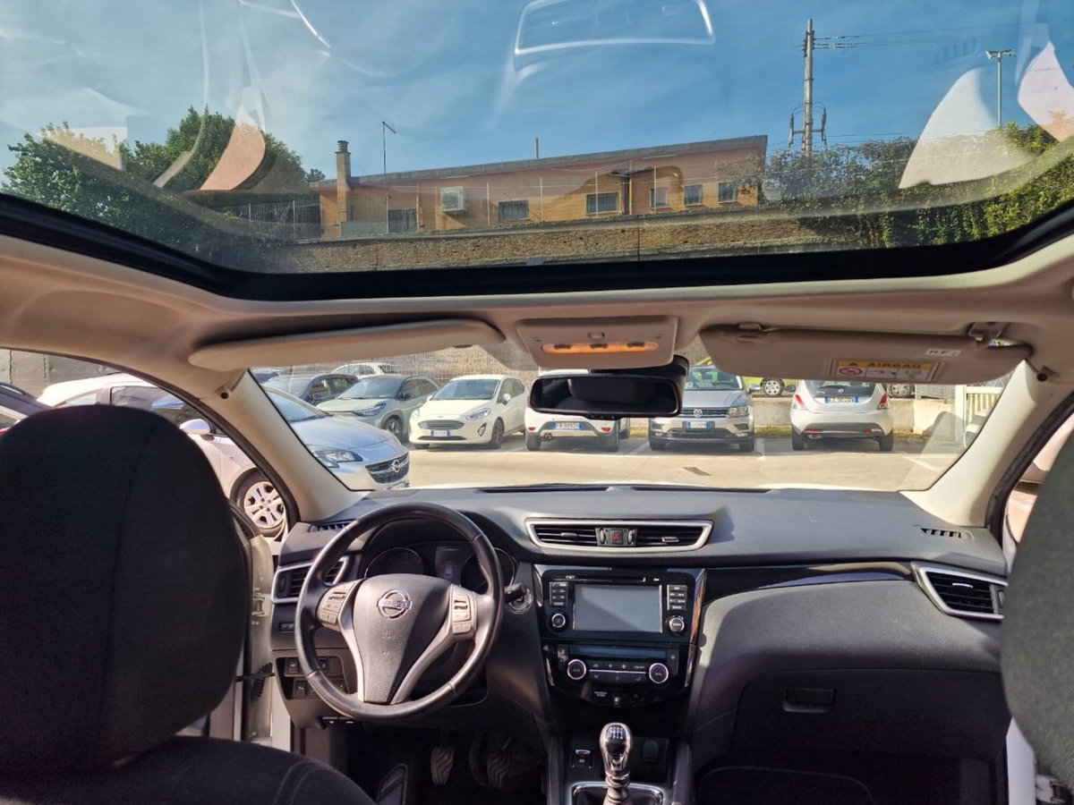 Nissan Qashqai 1.5 dCi Tekna (10)