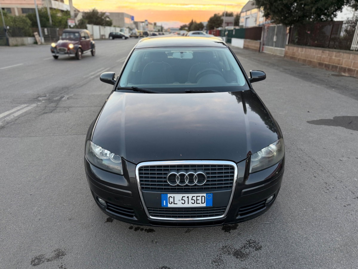 Audi A3 Sportback 1.6 16V FSI Ambition (2)