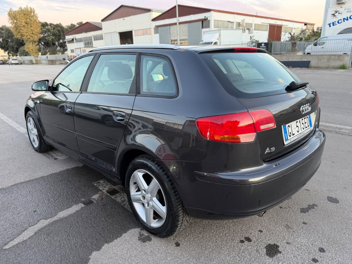 Audi A3 Sportback 1.6 16V FSI Ambition (5)