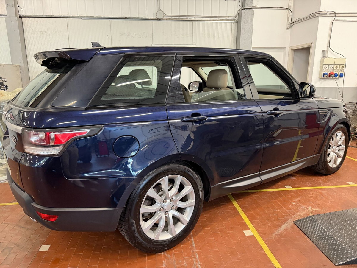 Land Rover Range Rover Sport 3.0 TDV6 HSE (3)