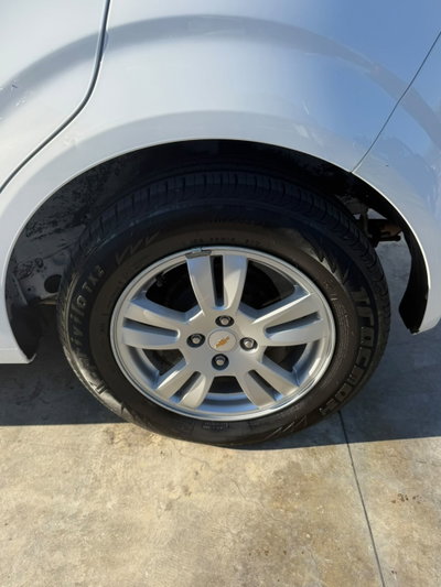 Chevrolet Aveo 1.2 86CV 5 porte LT (7)