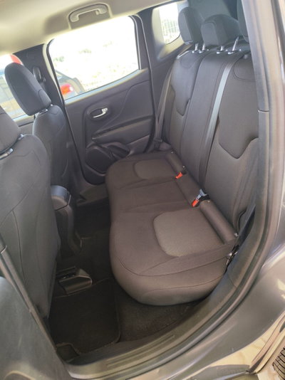 Jeep Renegade 1.6 Mjt 130 CV Longitude (13)