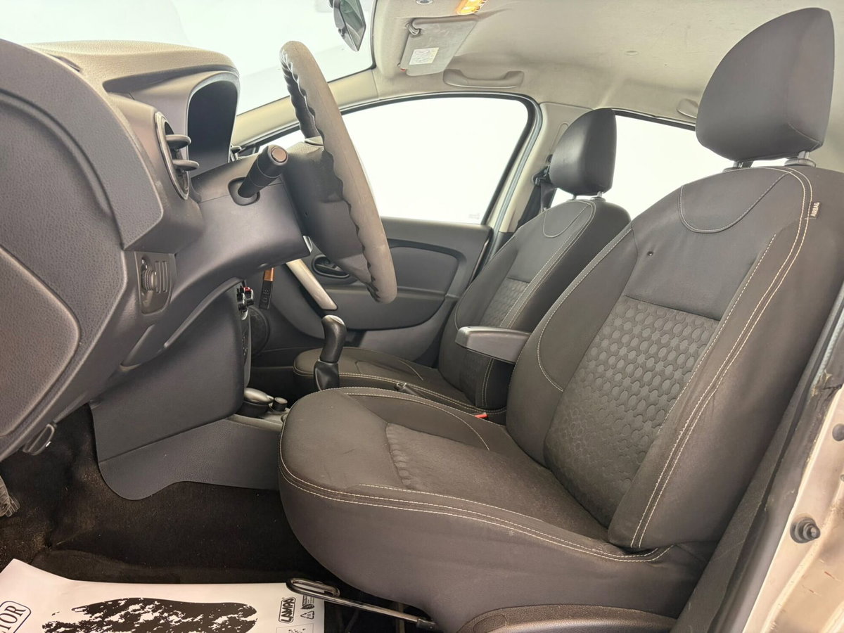 Dacia Sandero 1.2 75CV Ambiance (10)