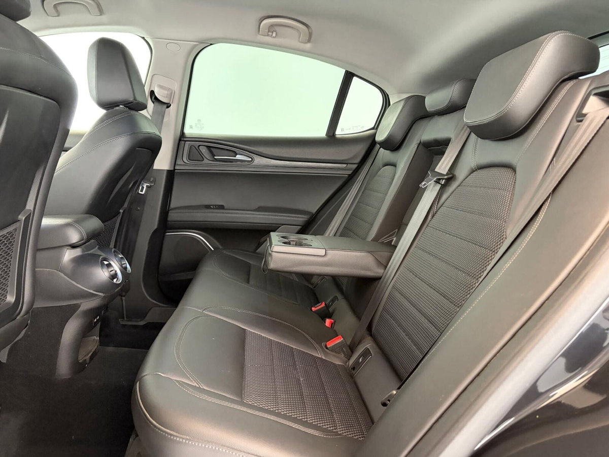 Alfa Romeo Stelvio Stelvio 2.2 Turbodiesel 210 CV AT8 Q4 Business (14)
