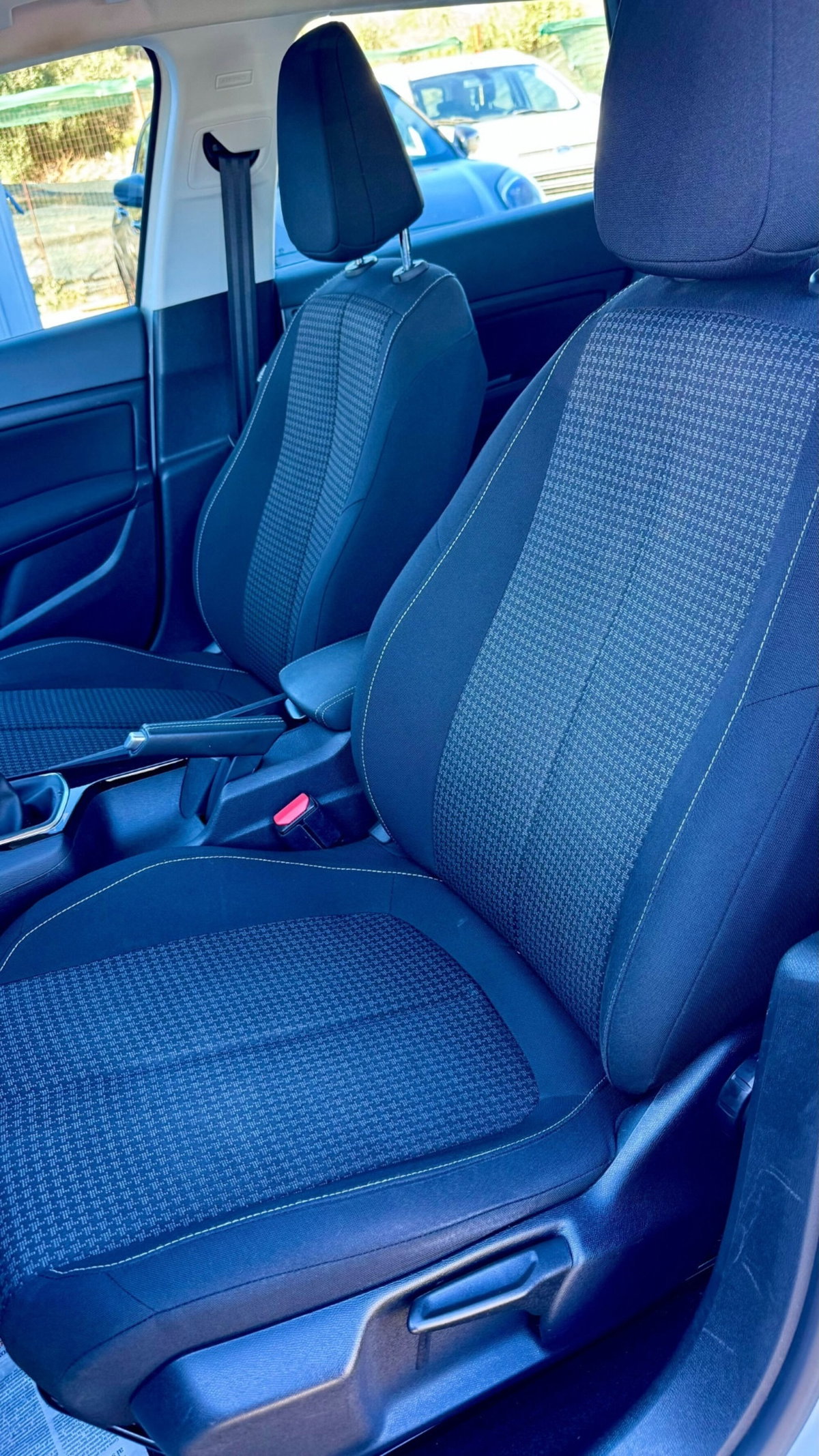 Peugeot 308 SW BlueHDi 130 S&S EAT8 Tech Edition (11)