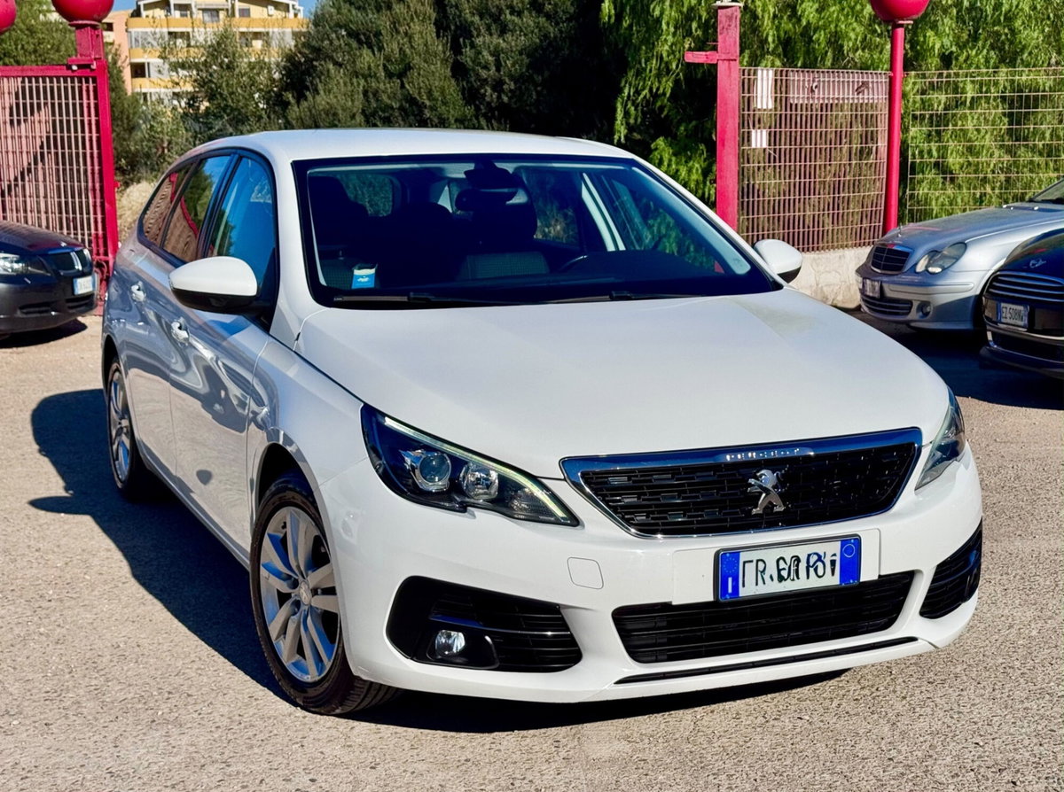 Peugeot 308 SW BlueHDi 130 S&S EAT8 Tech Edition (14)