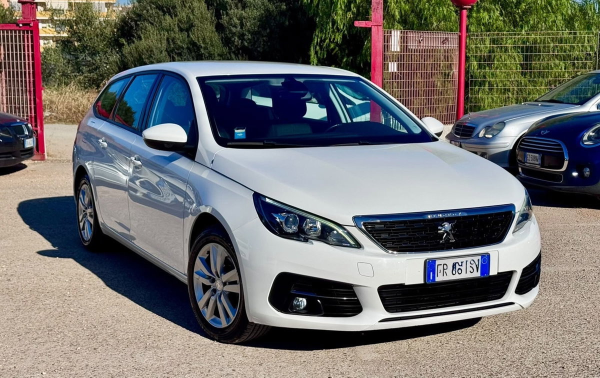 Peugeot 308 SW BlueHDi 130 S&S EAT8 Tech Edition (3)