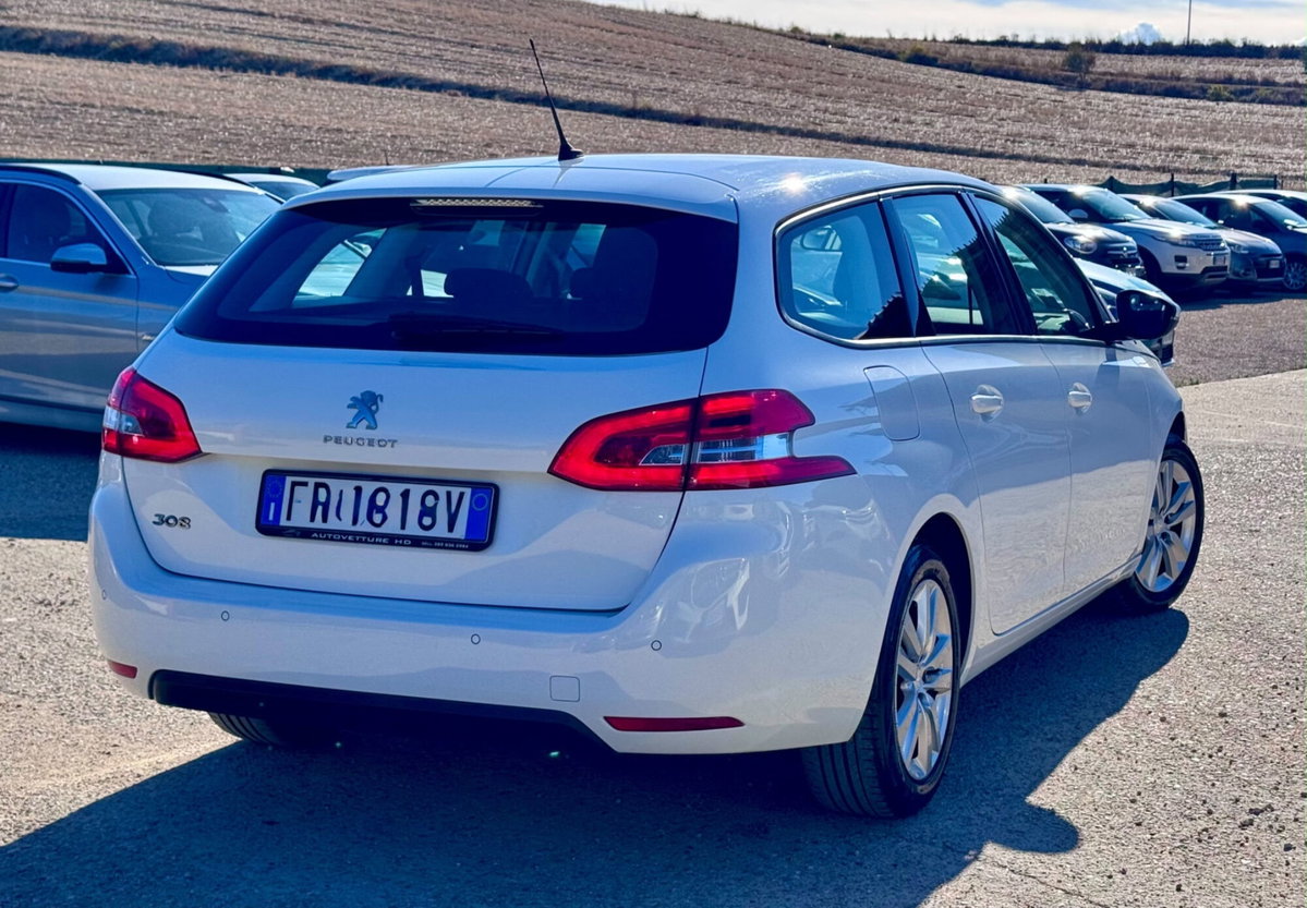 Peugeot 308 SW BlueHDi 130 S&S EAT8 Tech Edition (5)
