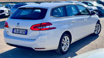 Peugeot 308 SW BlueHDi 130 S&S EAT8 Tech Edition (7)