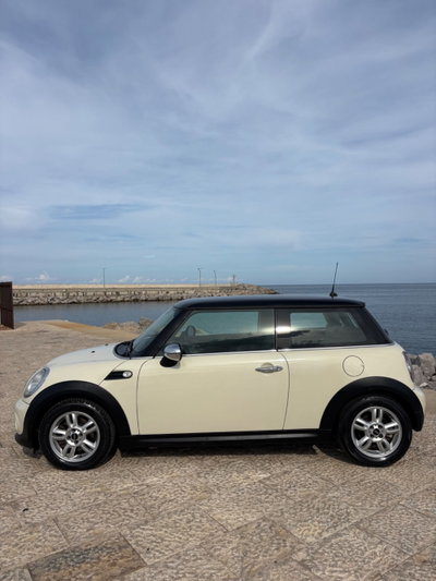 MINI Mini 1.6 16V One (55kW) (4)