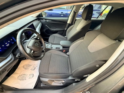 Skoda Octavia Station Wagon 2.0 TDI EVO SCR DSG Wagon Executive (9)