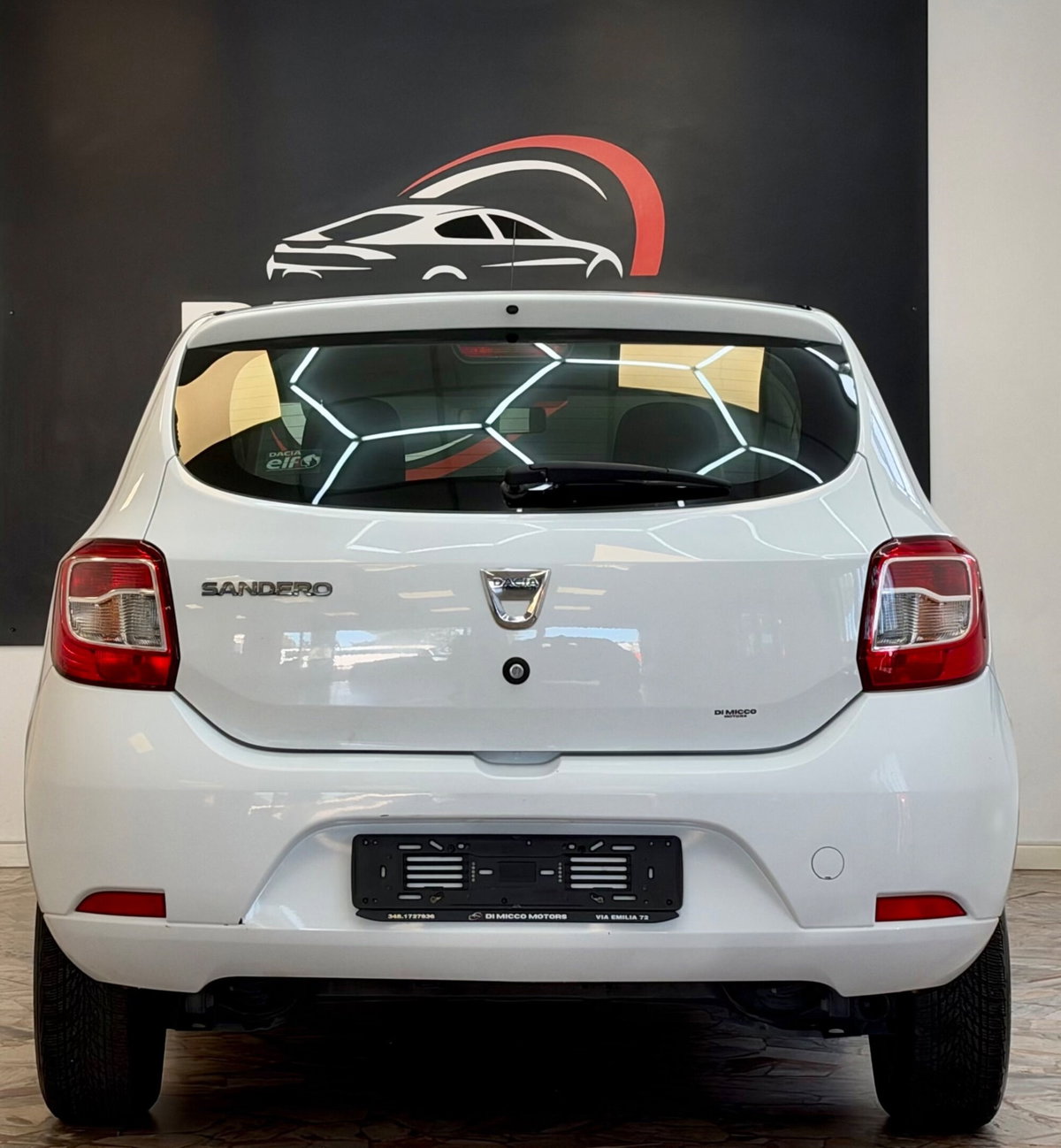 Dacia Sandero 1.2 75CV Lauréate (6)