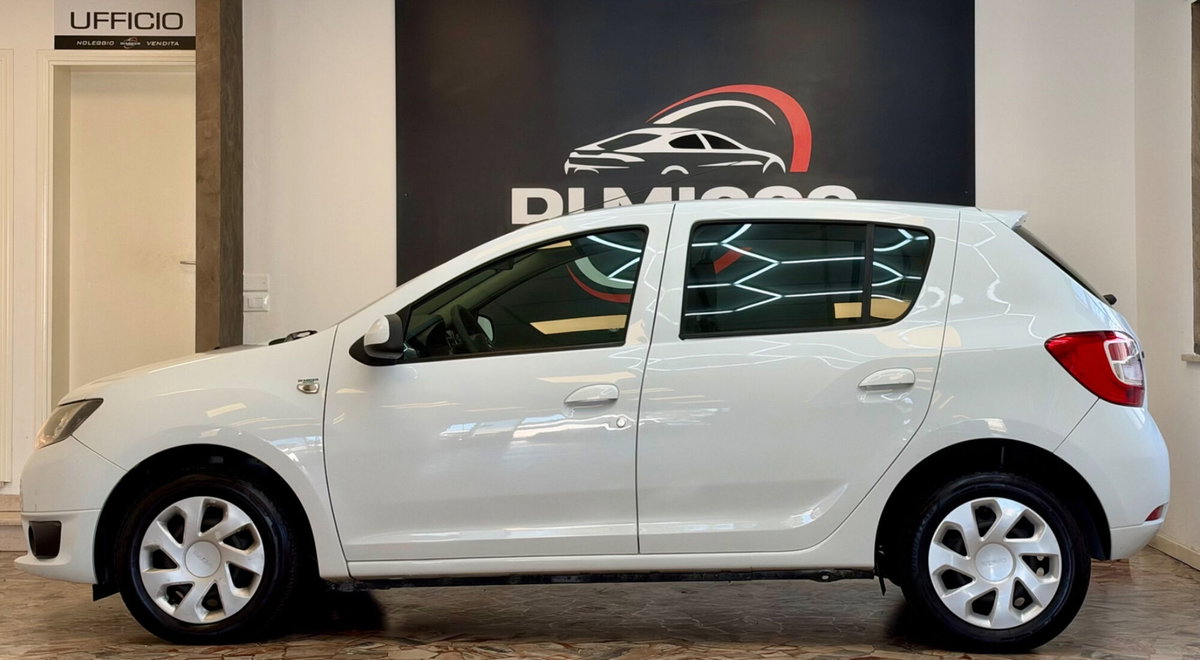 Dacia Sandero 1.2 75CV Lauréate (8)