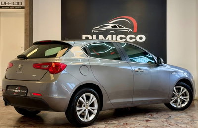 Alfa Romeo Giulietta 1.6 JTDm-2 Distinctive (5)