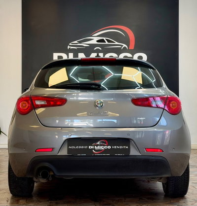 Alfa Romeo Giulietta 1.6 JTDm-2 Distinctive (6)