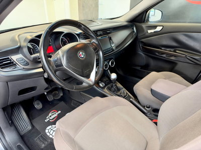 Alfa Romeo Giulietta 1.6 JTDm-2 Distinctive (9)
